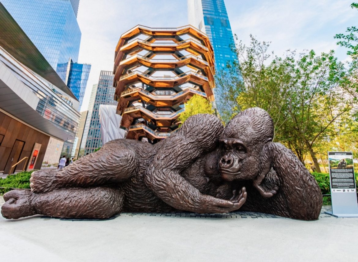 King_Nyani Sculptures King Nyani in Hudson Yard New York City