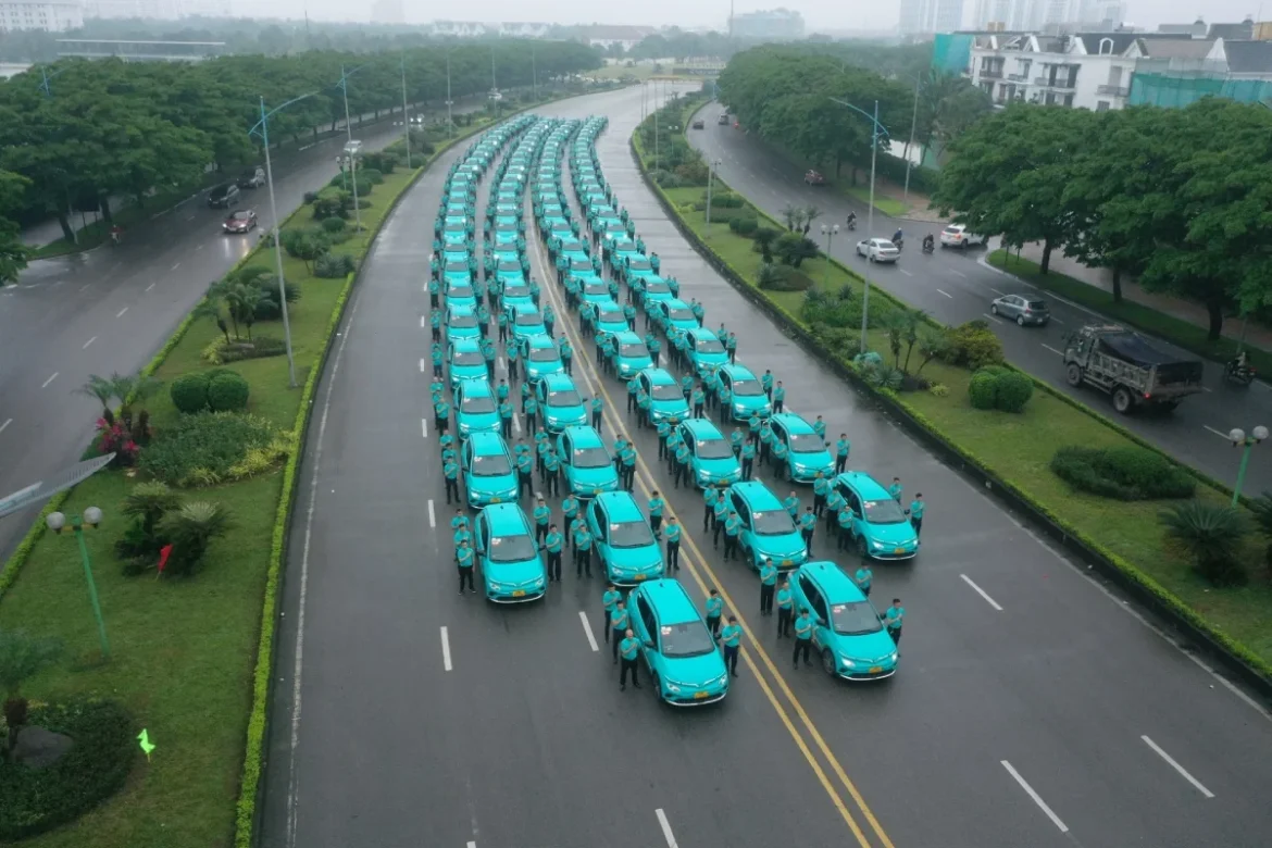 Vietnam-gsm-Taxi Xanh SM 3 Starting June 2025, something fresh is rolling into town. Vietnam’s Green GSM (Green and Smart Mobility), an electric taxi service backed by VinFast, is now operating in the metro.